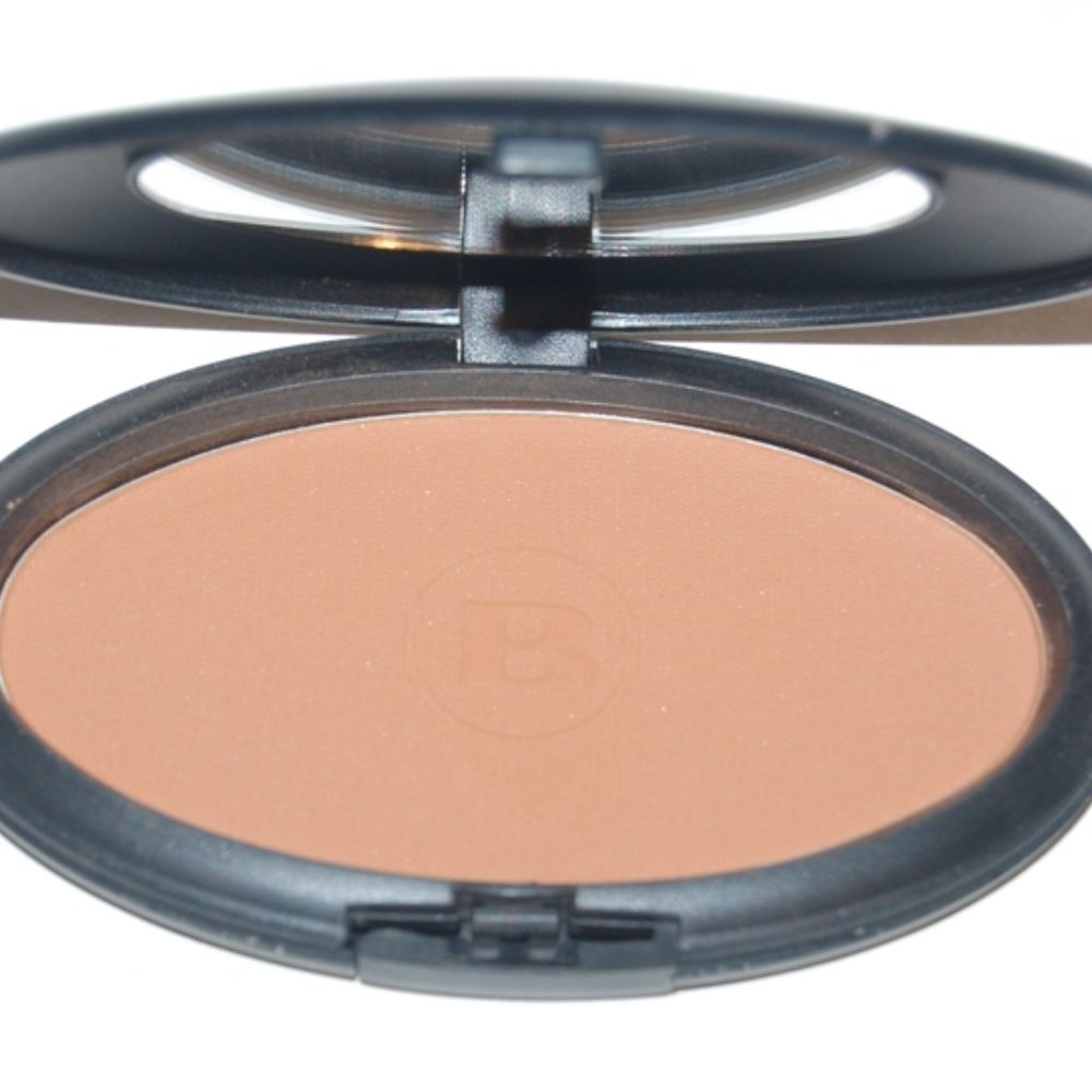 Black Opal Oil Absorbing Powder in Cappuccino Is